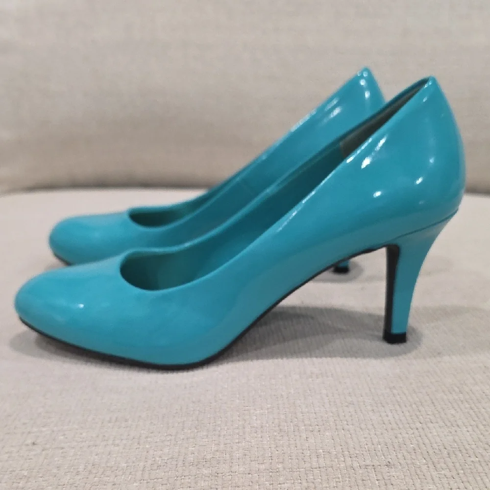 Comfort Plus by Predictions Teal Heels - Picture 2 of 6